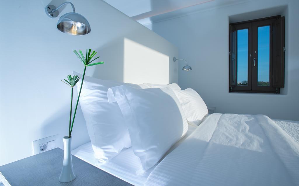 Azar Luxury Villas & Suites 易莫洛林 外观 照片
